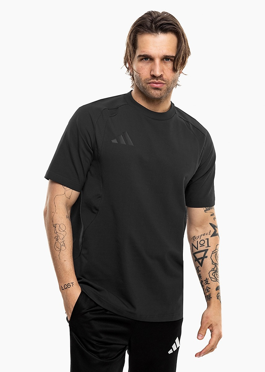 adidas Herren T-Shirt Tiro 26 Travel Tee JM5543